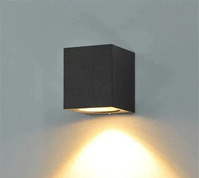 GlowEdge - Timeless Functional Outdoor Wall Lamp