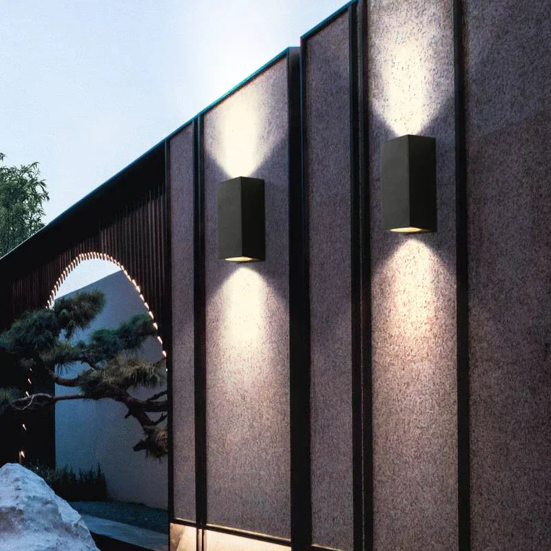 GlowEdge - Timeless Functional Outdoor Wall Lamp