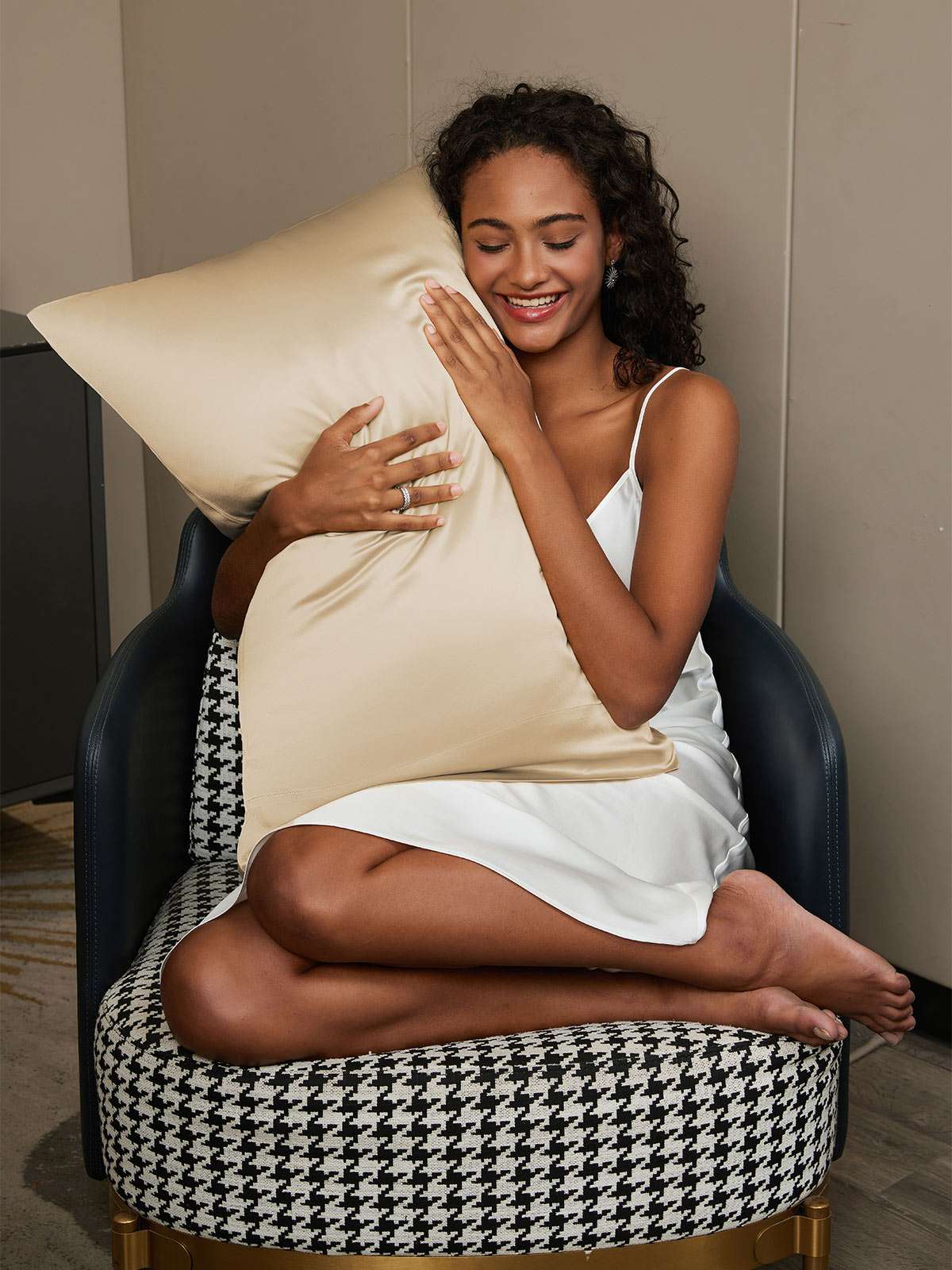 Smooth & Secure Closure Pillowcase Dreamardi