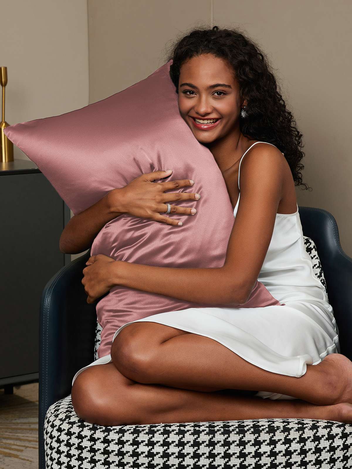 Smooth & Secure Closure Pillowcase Dreamardi