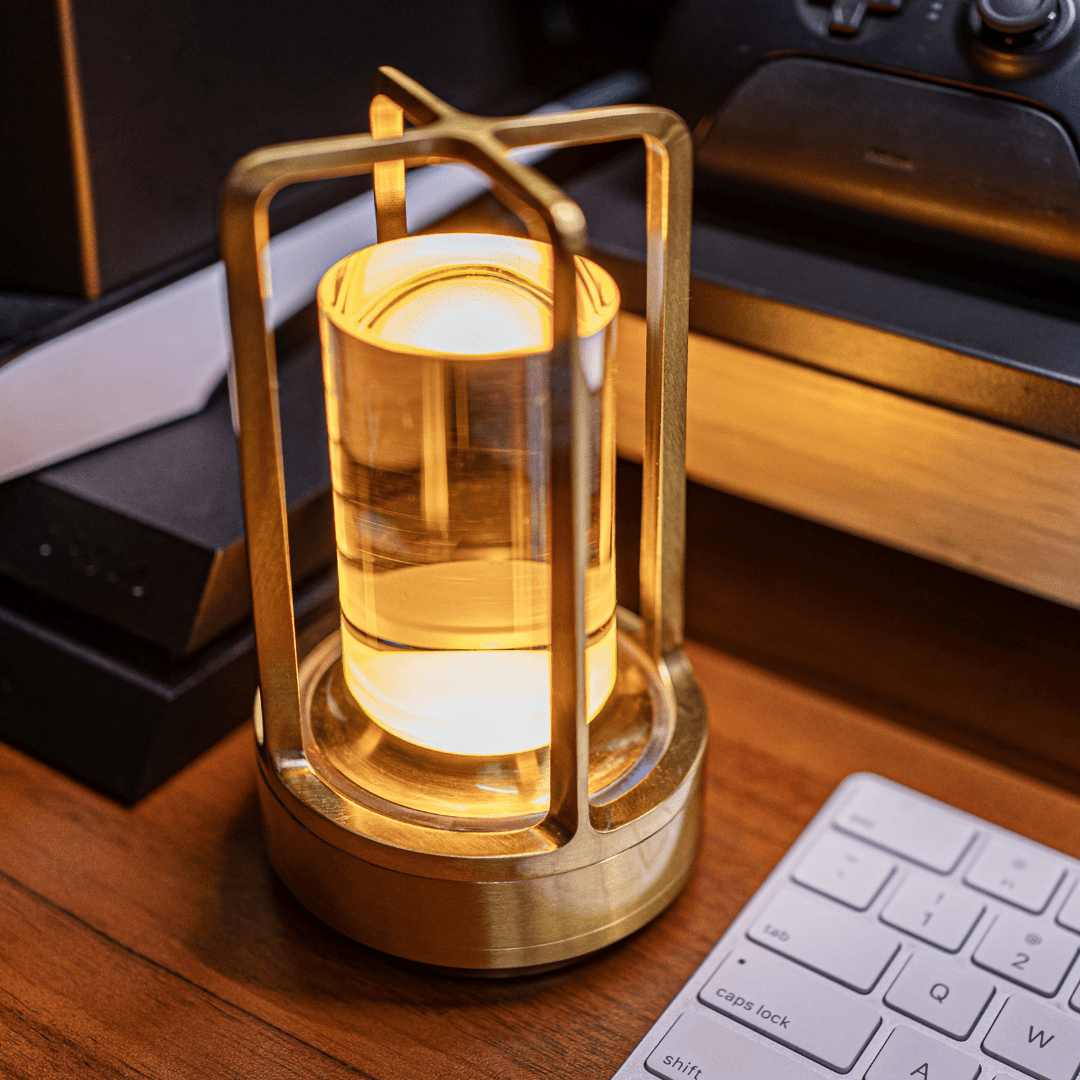 LumeLan - Elegant Crystal Table Lamp