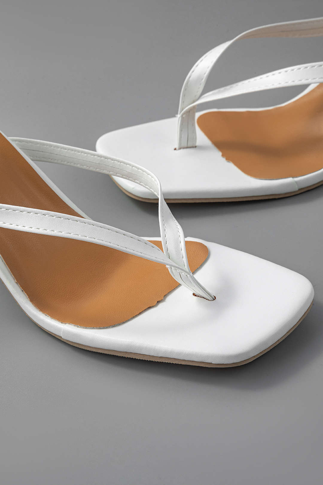 Basic Mid Heel Thong Sandals Dreamardi