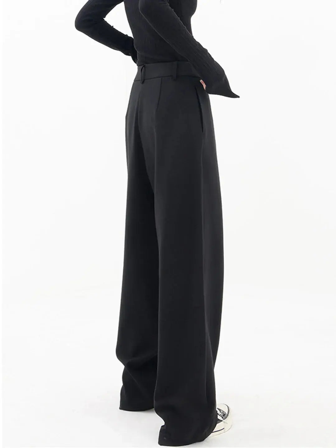 Amber - Effortless Sophistication Woman's Baggy Pants Dreamardi