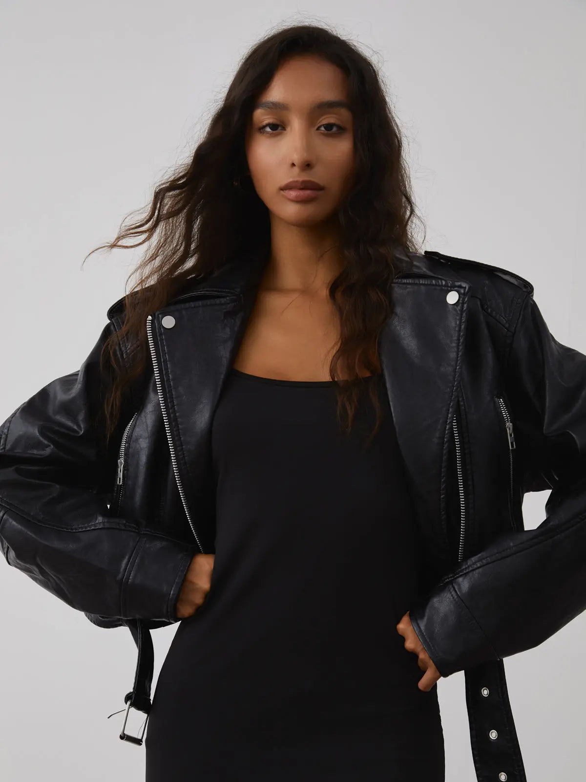 Ariana - Chic Urban Design Woman's Jacket Dreamardi