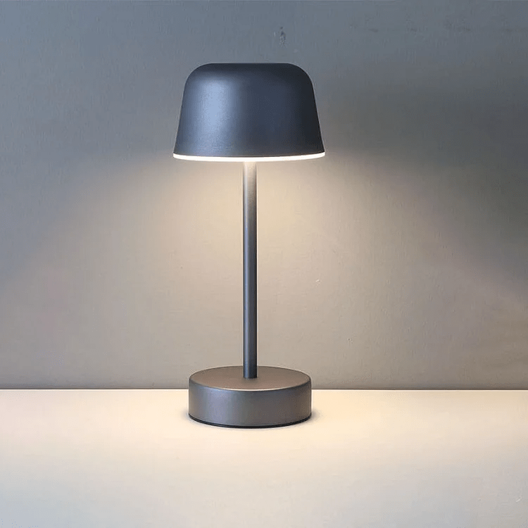 AuraRed - Pulsating Brightness Table Lamp