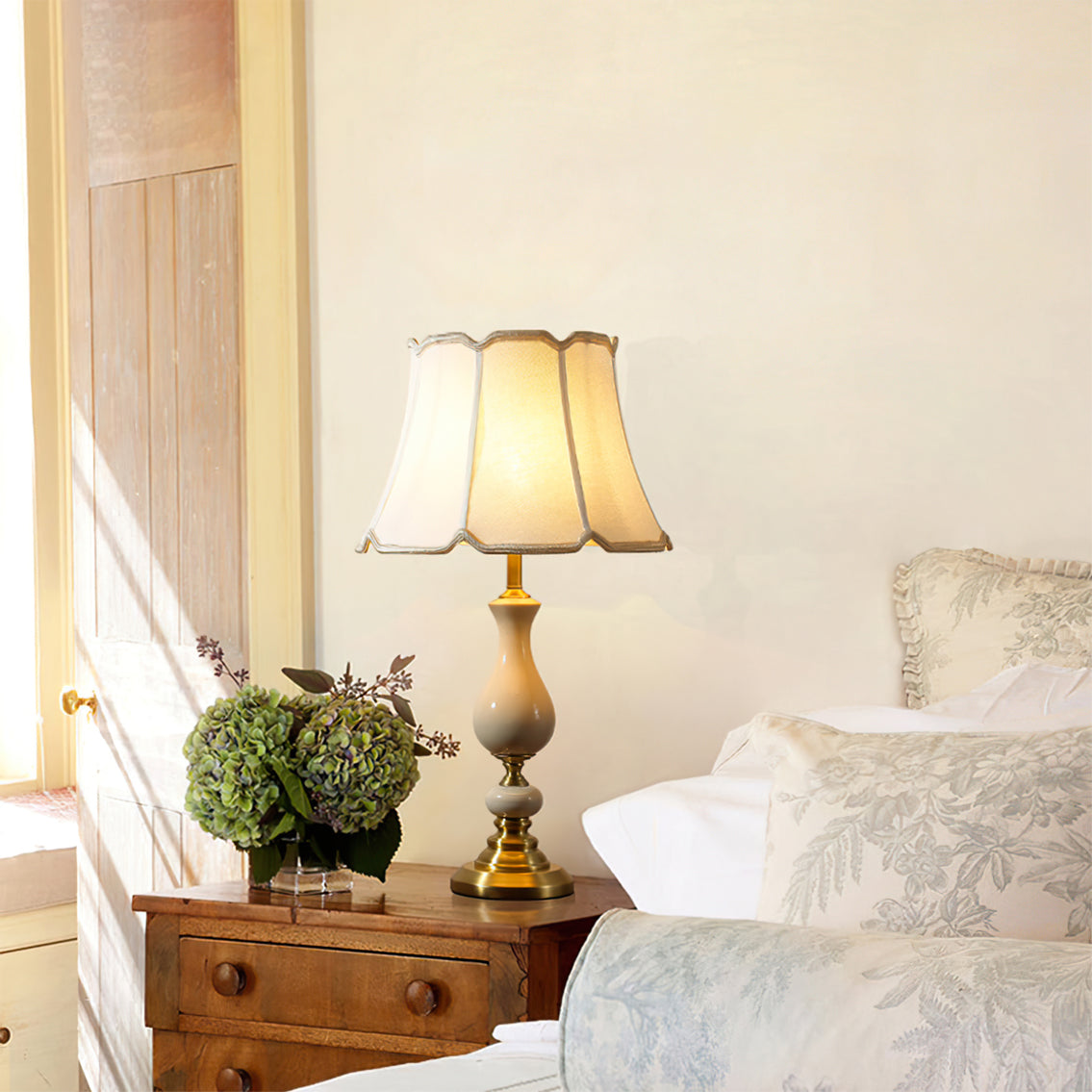 ChicShade - Elegant Brass & Ceramic Table Lamp