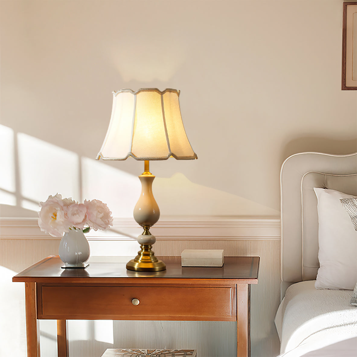 ChicShade - Elegant Brass & Ceramic Table Lamp