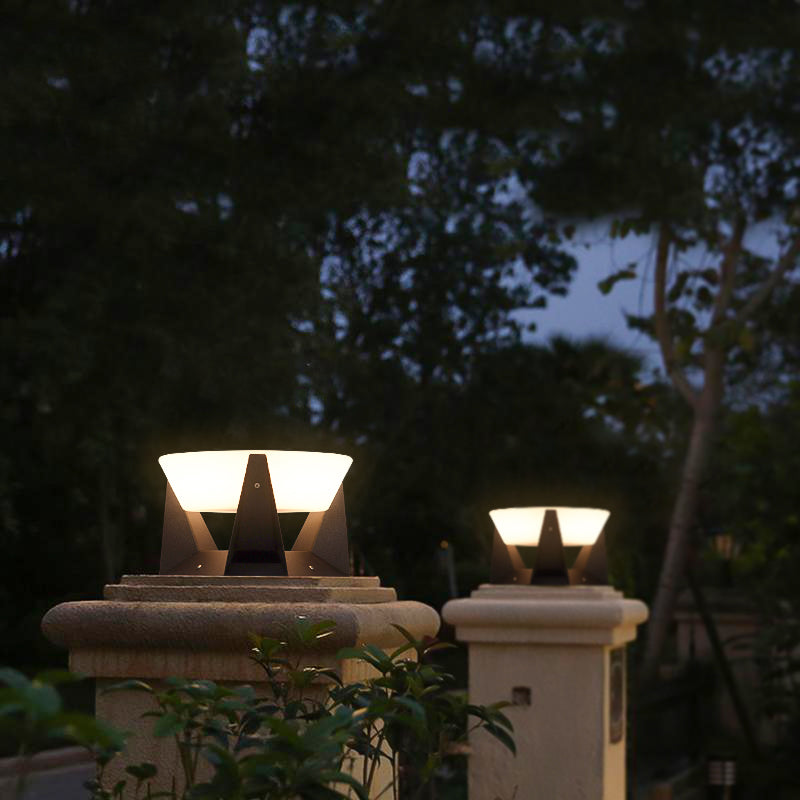 Solamp -Timeless Warm Lighting Solar Garden Lamp