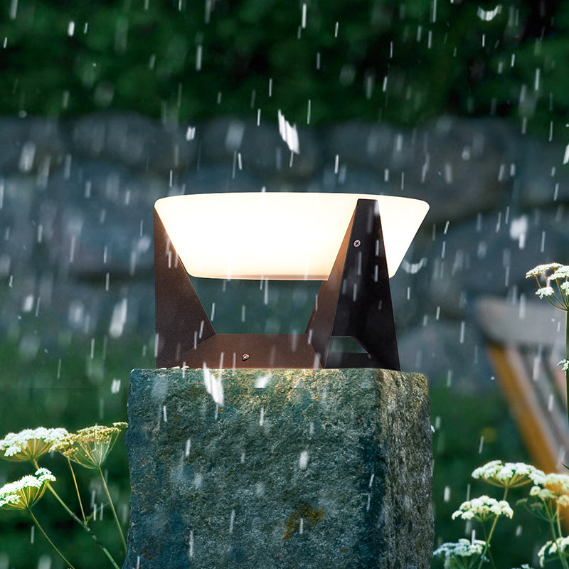 Solamp -Timeless Warm Lighting Solar Garden Lamp