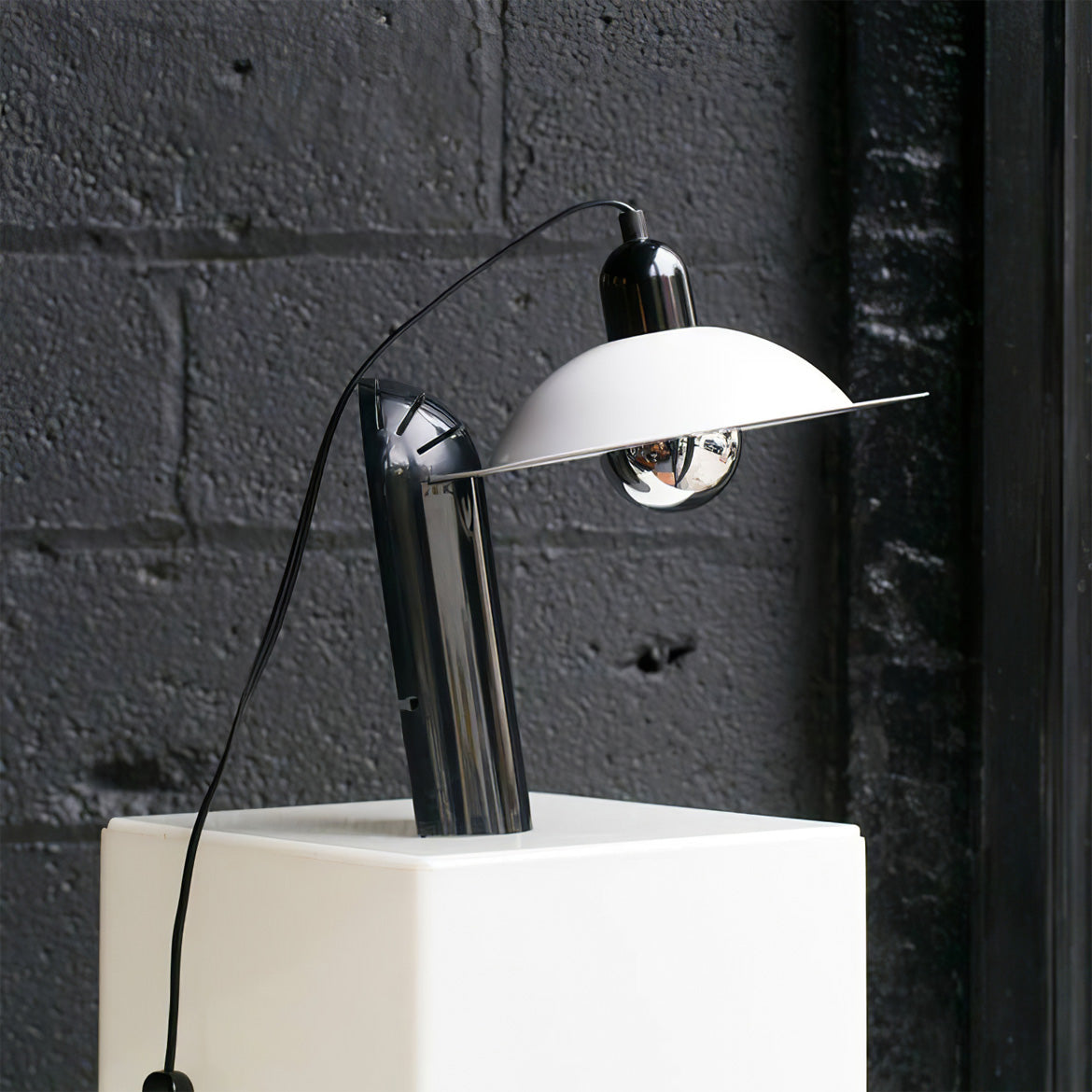 VibeLamp - Adjustable Shade Design Table Lamp