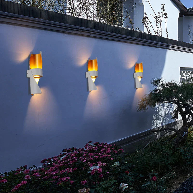 WaveLight - Timeless Garden Brilliance Outdoor Lamp