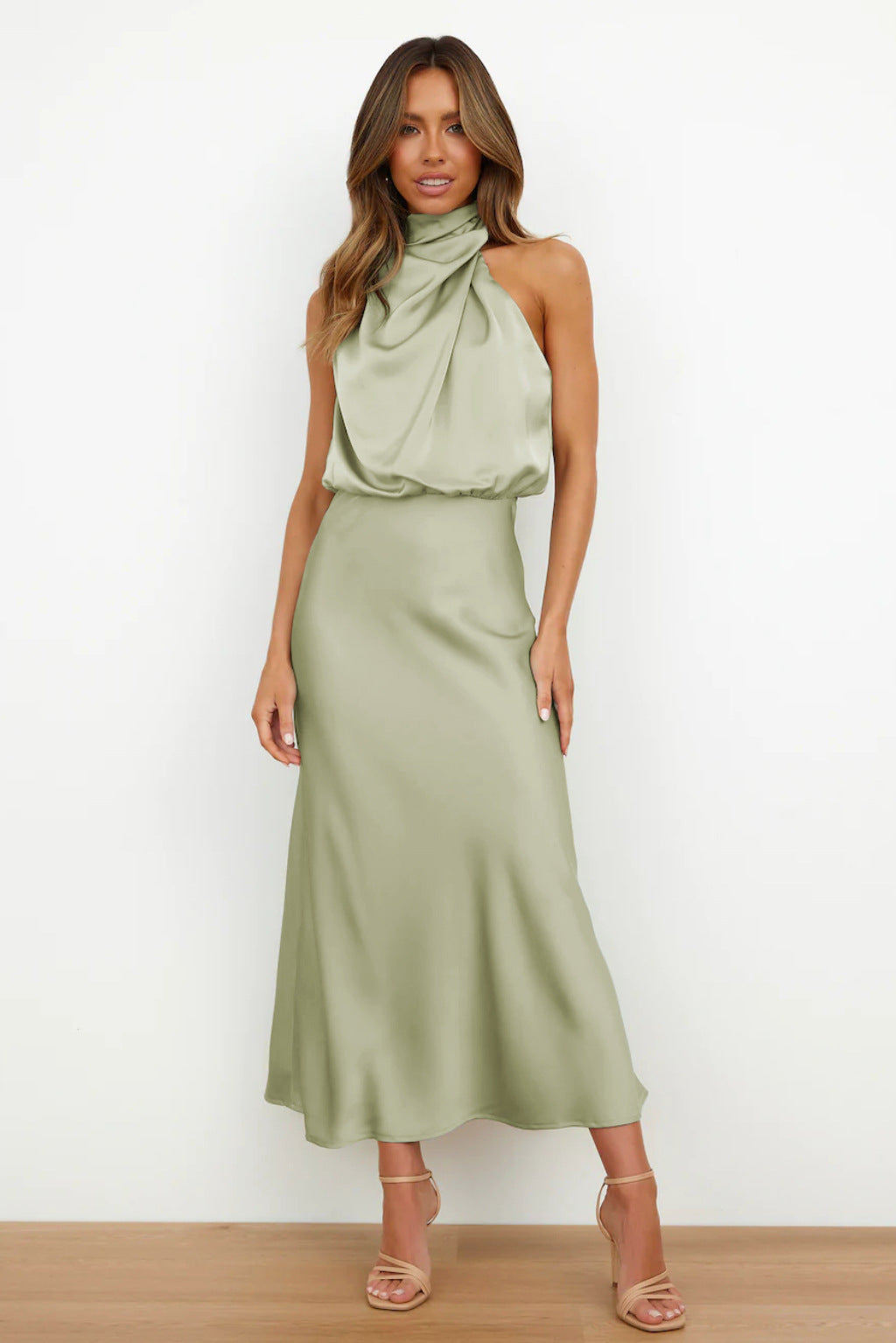 Hespera - Timeless Lustrous Shine Woman's Maxi Dress