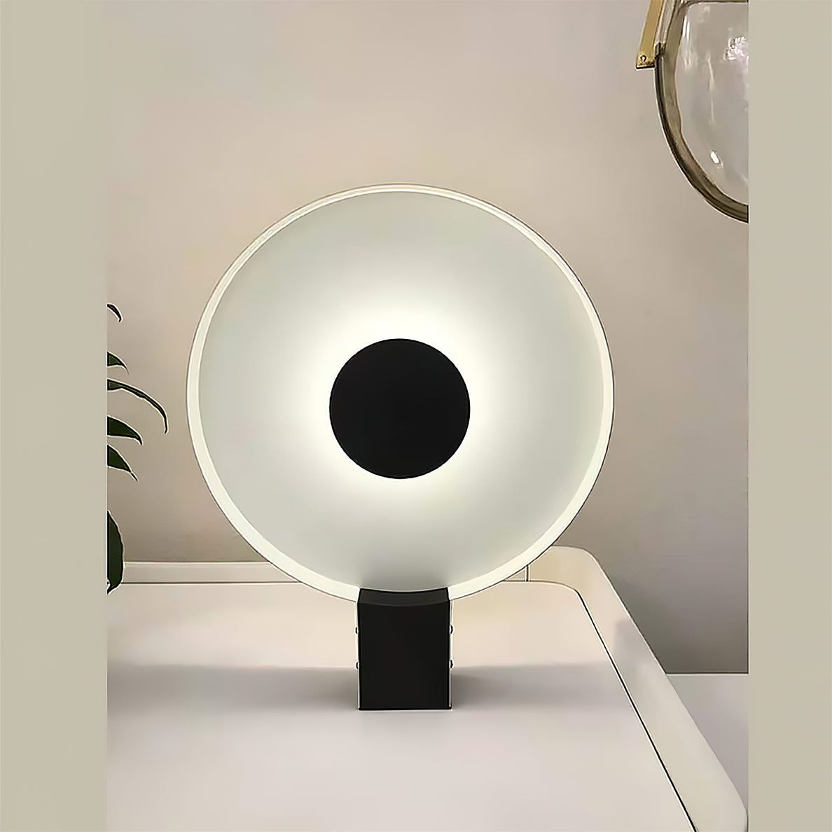 HaloGlow - Modern Aesthetic Table Lamp