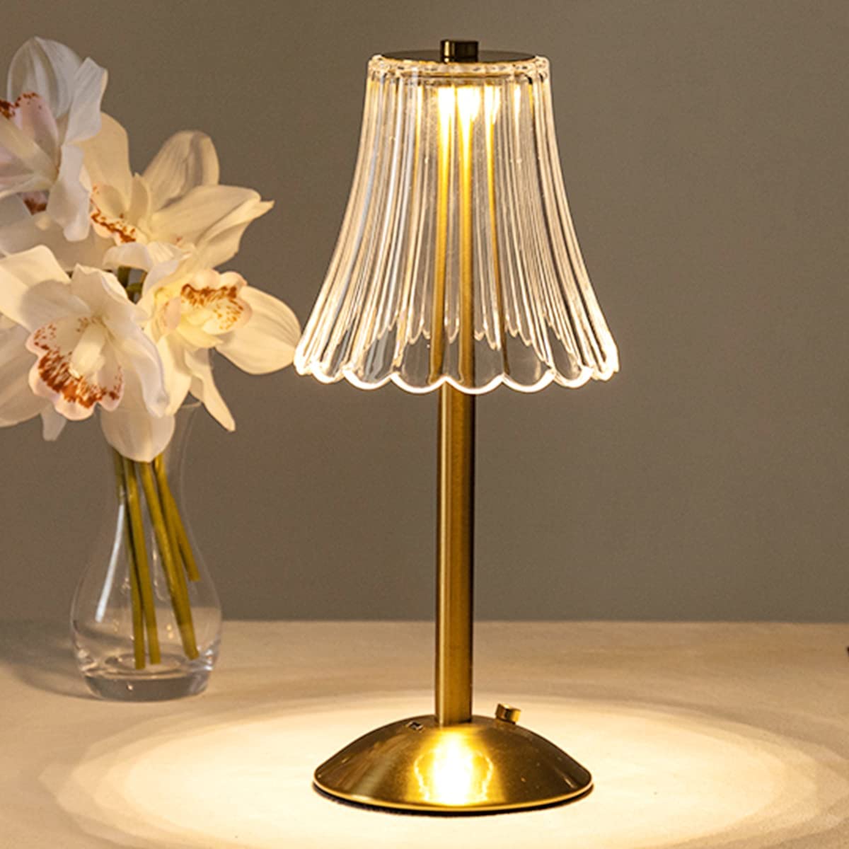 LuxeLyte - Timeless Golden Table Lamp