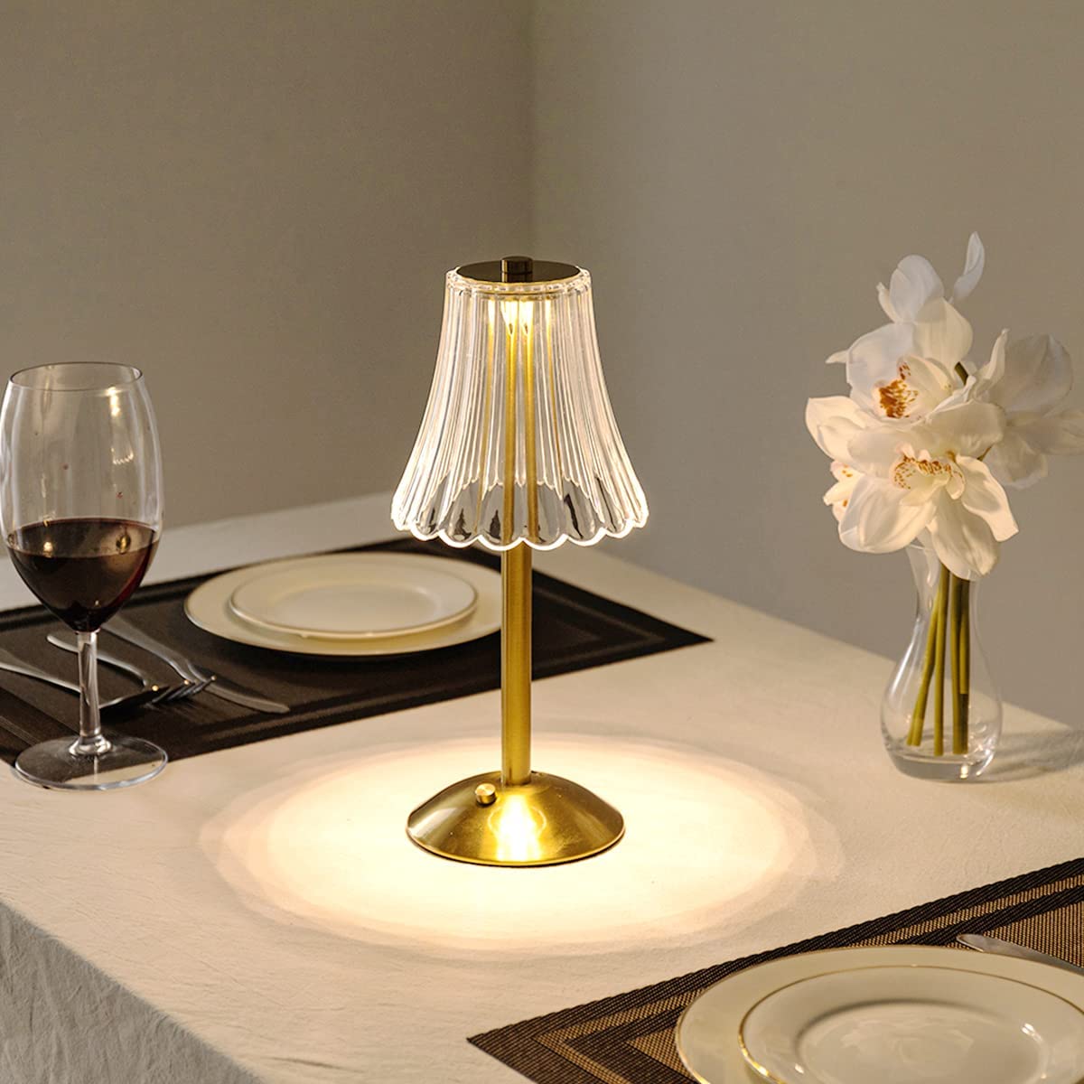 LuxeLyte - Timeless Golden Table Lamp