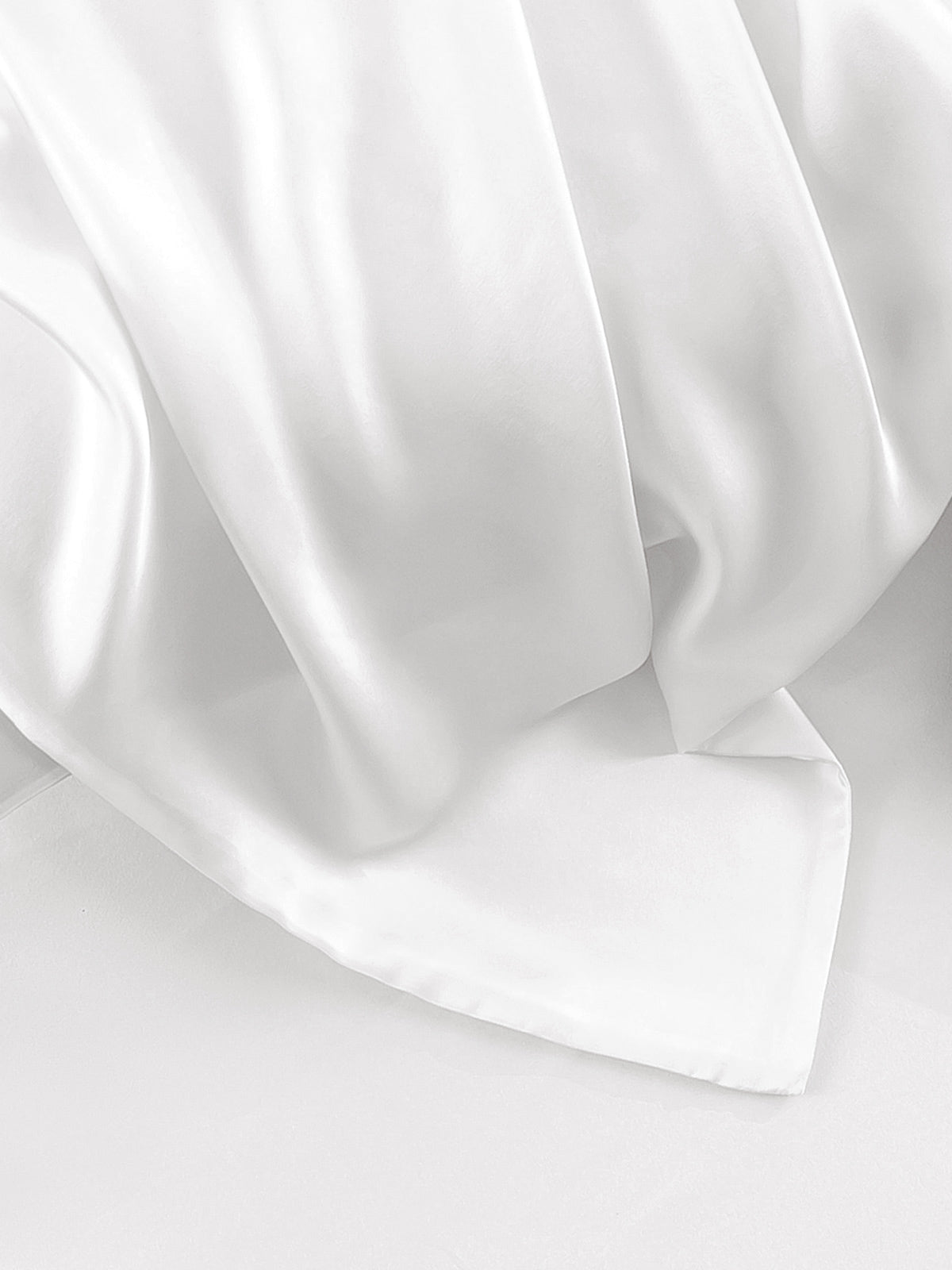 Smooth & Secure Closure Pillowcase Dreamardi