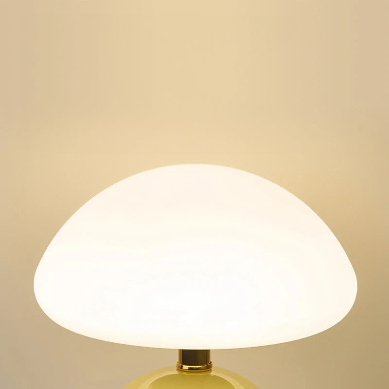 MushGlow - Chic Modern Silhouette Table Lamp