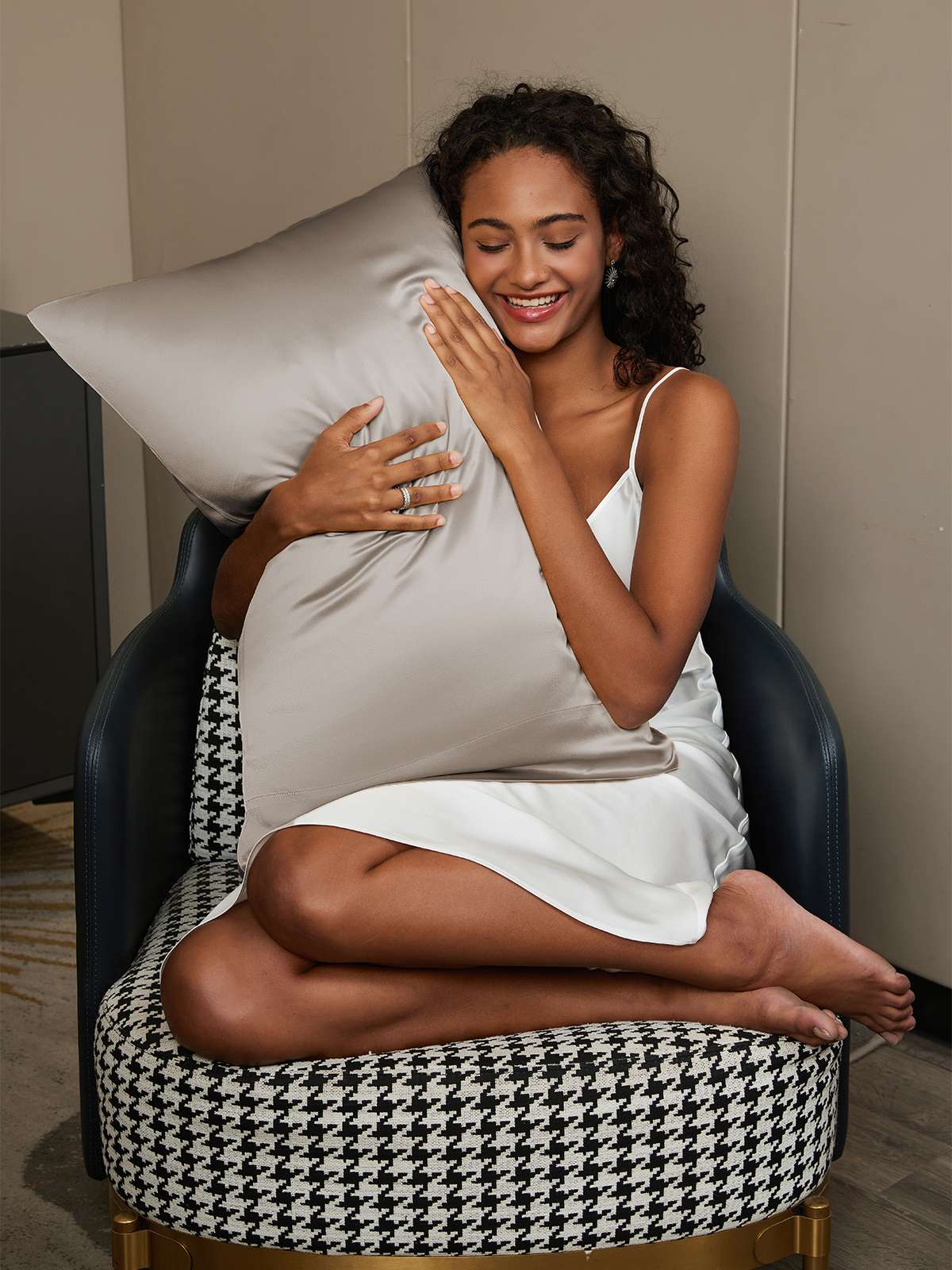 Smooth & Secure Closure Pillowcase Dreamardi