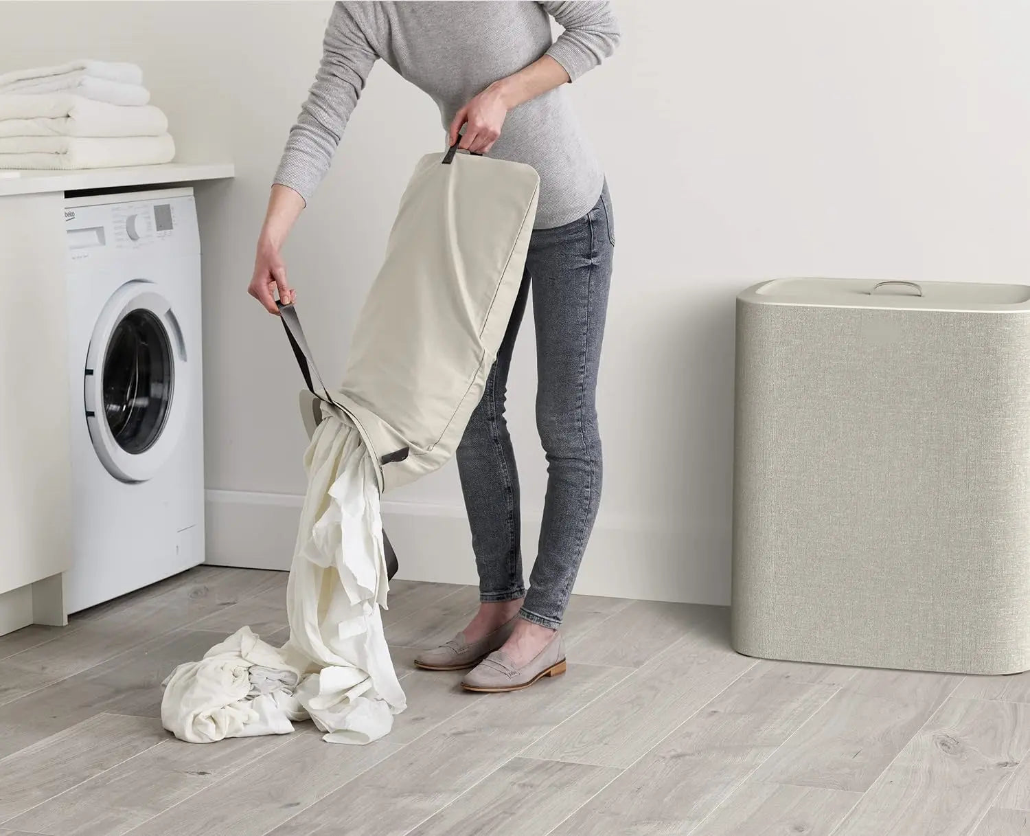 HomeHaven  - Compartment Design Laundry Basket Dreamardi