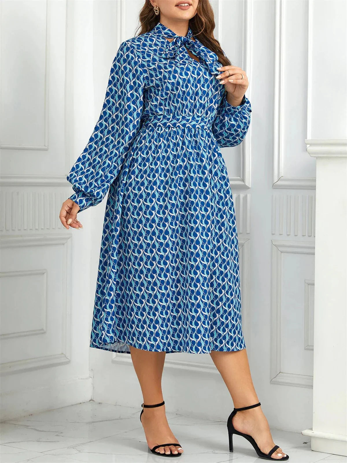 Llwyda - Modern Printed  Woman's  Midi Dress